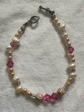 Handmade Freshwater Pearl and Pink Crystal Beaded Bracelet
